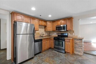 1930 Aldrich Ave S in Minneapolis, MN - Building Photo - Building Photo