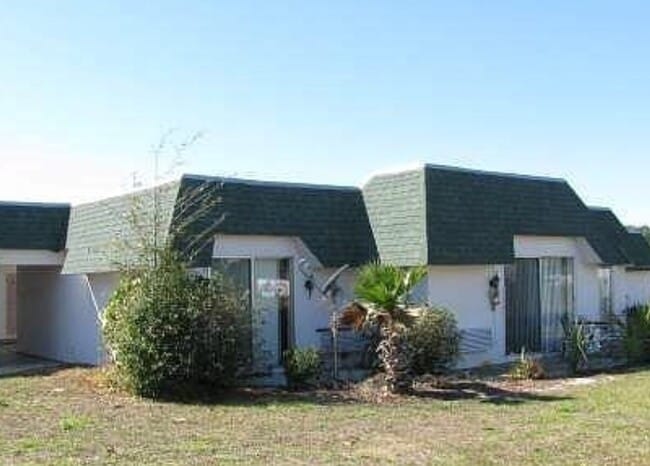 306 Golf Villas Ct NW, Unit 306