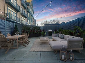 55 1st St in Pelham, NY - Building Photo - Building Photo