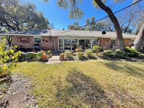 700 Shanklin Rd in Belton, TX - Foto de edificio - Building Photo