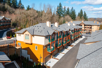 Kelkari in Issaquah, WA - Foto de edificio - Building Photo