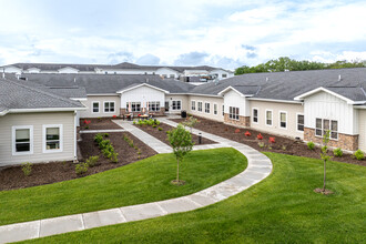 Harmony Gardens in Maplewood, MN - Foto de edificio - Building Photo