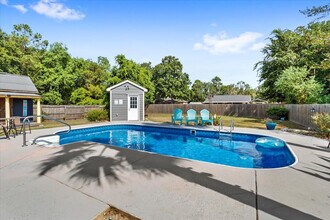 5012 Deborah St in Ocean Springs, MS - Building Photo - Building Photo
