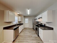 2056 Ballston Pl photo'