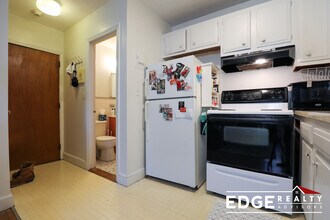 130 Emerson St, Unit 22 in Boston, MA - Foto de edificio - Building Photo