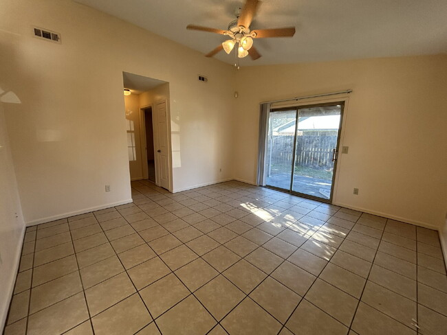 612 Hampton St in Hinesville, GA - Building Photo - Building Photo