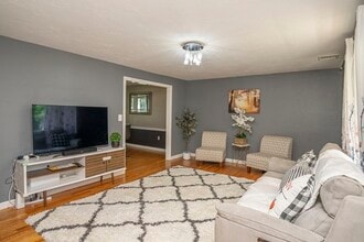 2 Toni Ln in Franklin, MA - Building Photo - Building Photo