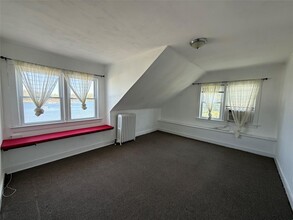 293 W Shore Rd in Huntington, NY - Building Photo - Building Photo