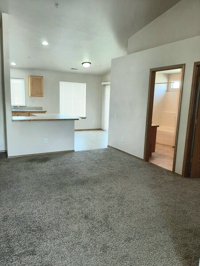2025 E White Oak Ct Apartments and Nearby Nampa Apartments For Rent