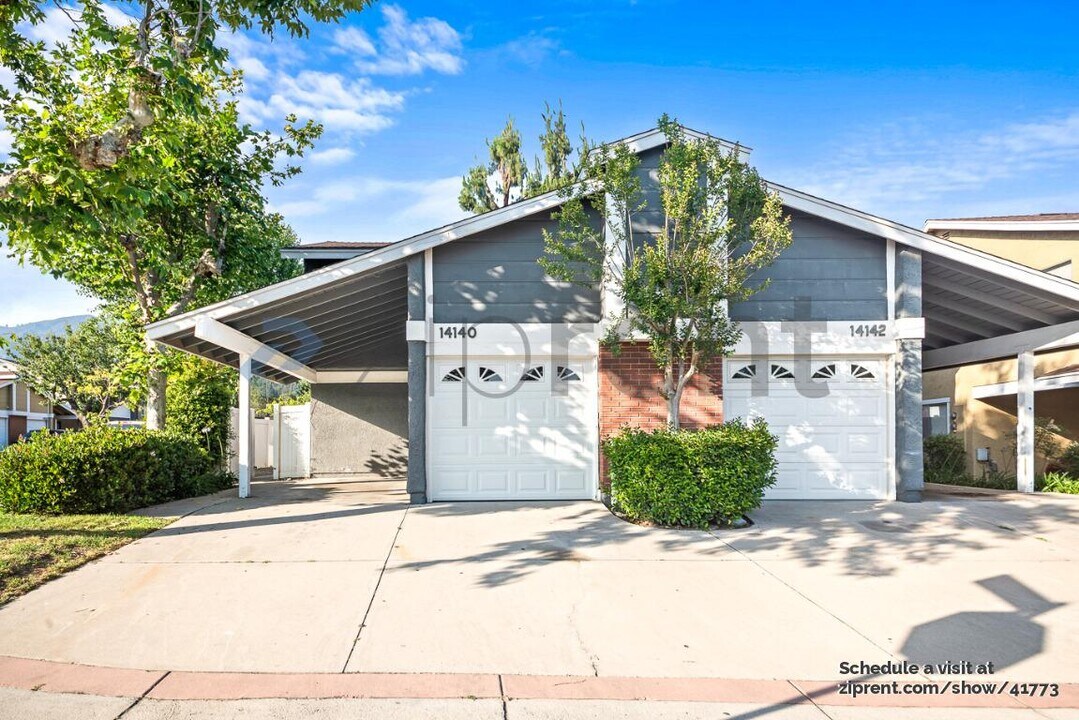 14140 Oro Grande St in Los Angeles, CA - Building Photo