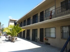 813 Ride Out Way in Fullerton, CA - Building Photo