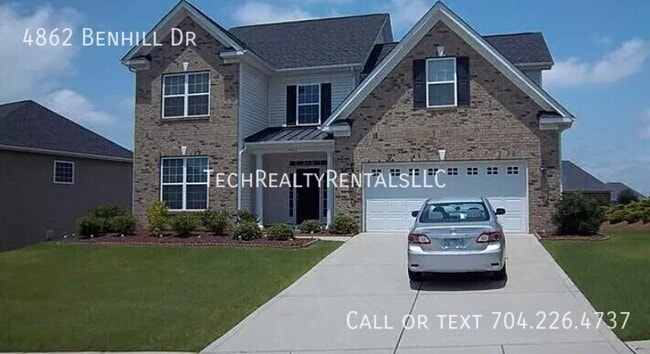 4862 Benhill Dr in Harrisburg, NC - Building Photo - Building Photo