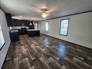 3505 Cedar Loop in Village of Clarkston, MI - Foto de edificio - Building Photo