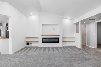 355 Elm St N in Twin Falls, ID - Building Photo - Building Photo