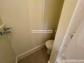 22 Joy St, Unit Joy street 4 in Boston, MA - Building Photo - Building Photo