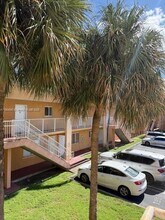 6245 SW Kendale Lakes Cir in Miami, FL - Building Photo - Building Photo
