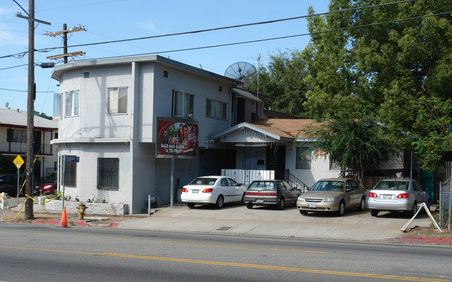 6841 Figueroa St in Los Angeles, CA - Building Photo - Building Photo