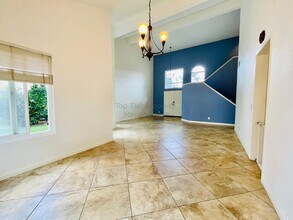1637 Countryside Dr in Vista, CA - Building Photo - Building Photo
