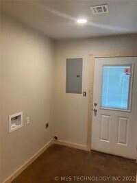 13001 Owen Ln photo'