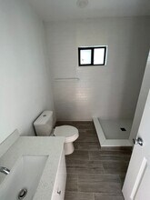 544 NW 35th St in Miami, FL - Building Photo - Building Photo