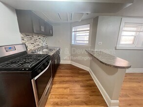 5410 W Berteau Ave in Chicago, IL - Building Photo - Building Photo