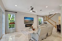 36 Marina Gardens Dr in Palm Beach Gardens, FL - Foto de edificio - Building Photo