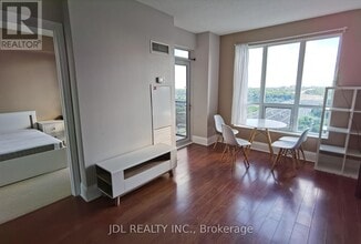 100 Harrison Garden Blvd in Toronto, ON - Building Photo - Building Photo