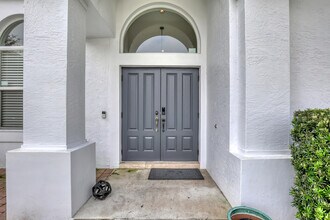 15818 Glen Willow Ln in Wellington, FL - Building Photo - Building Photo