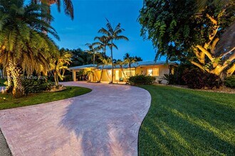 290 Tropic Dr in Lauderdale-by-the-Sea, FL - Foto de edificio - Building Photo