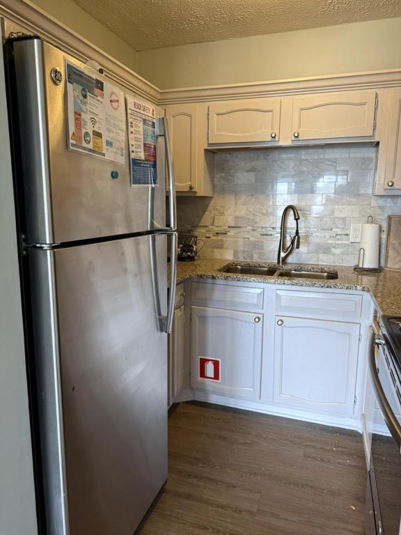 301 Lullwater Dr in Panama City Beach, FL - Building Photo - Building Photo