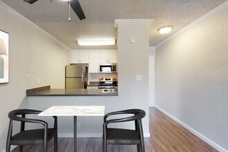 335 Tideway Dr, Unit FL30-ID4232A in Alameda, CA - Building Photo - Building Photo