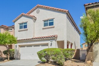 8266 Time Machine Ave in Las Vegas, NV - Foto de edificio - Building Photo