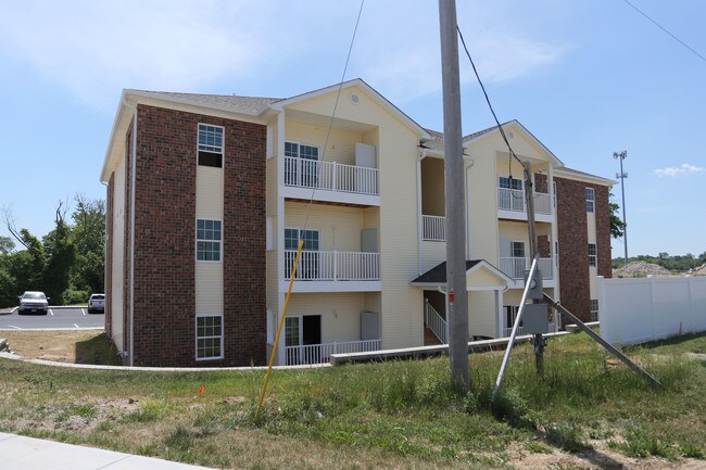 Captiva Crossing Apartments in St. Louis, MO - Foto de edificio - Building Photo