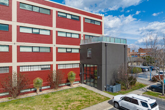 Star Lofts in Petersburg, VA - Foto de edificio - Building Photo