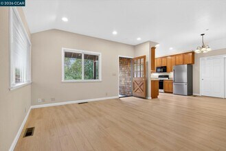 261 Castle Hill Ranch Rd in Walnut Creek, CA - Building Photo - Building Photo