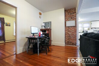 505 Washington St, Unit 3 in Boston, MA - Building Photo - Building Photo