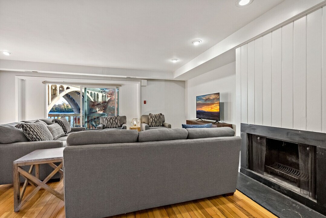 3303 Water St NW in Washington, DC - Building Photo