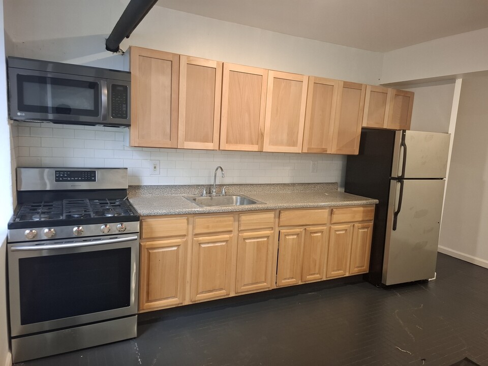 277 Harrison Ave, Unit BAS 3 in Jersey City, NJ - Building Photo