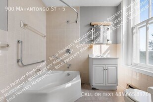 900 Mahantongo St in Pottsville, PA - Building Photo