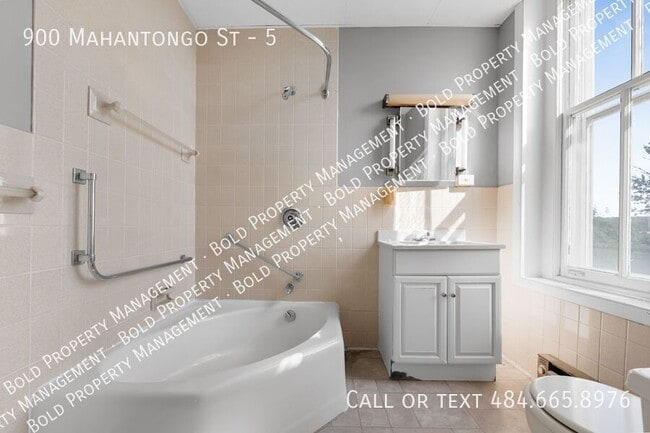 property at 900 Mahantongo St