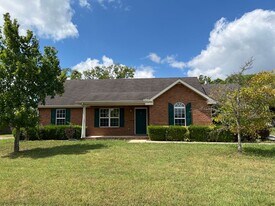 2027 Rankin Dr in Christiana, TN - Building Photo