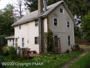 Monomonock Rd in Mountainhome, PA - Foto de edificio