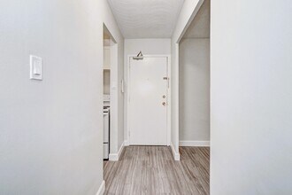 26 Willow Rd in Guelph, ON - Building Photo - Building Photo
