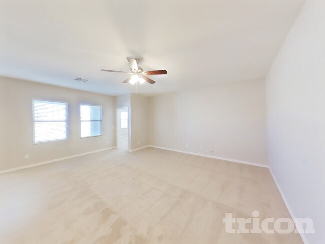 37334 W Capri Ave in Maricopa, AZ - Foto de edificio - Building Photo