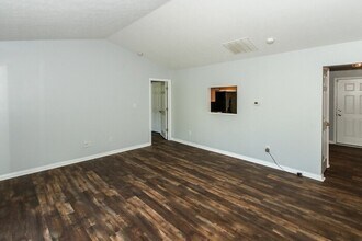 2362 Munn Cir in Indianapolis, IN - Building Photo - Building Photo