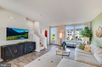 1344 Red Clover Ln in Ranson, WV - Building Photo - Building Photo