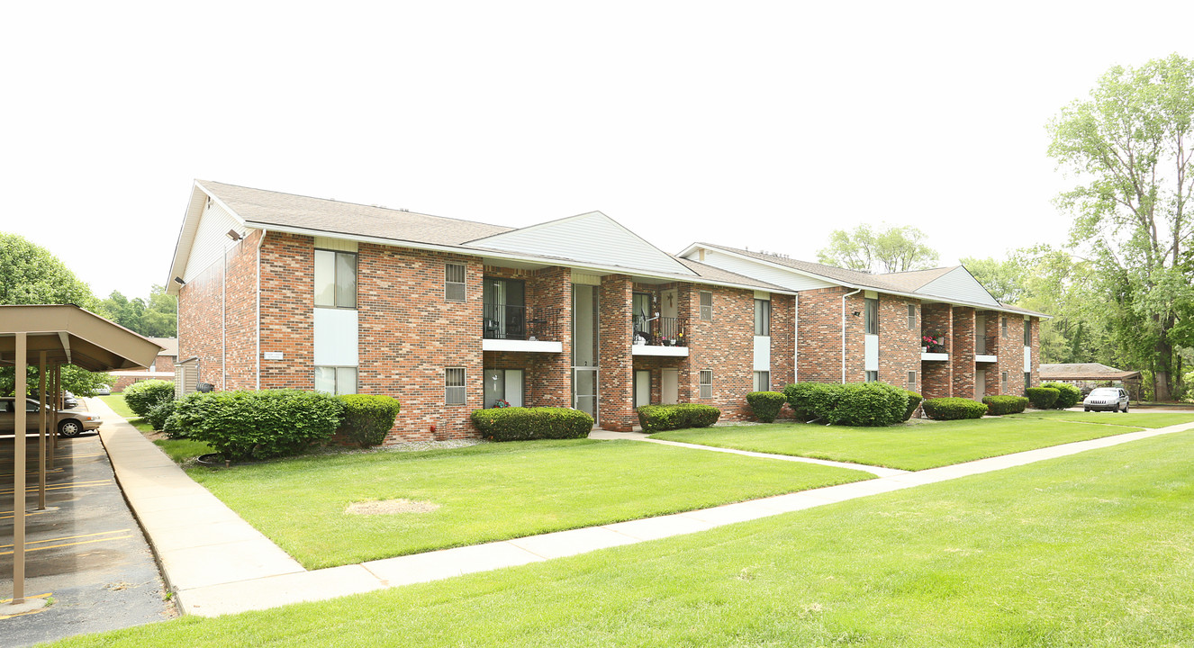 Purlingbrook Apartments in Livonia, MI - Foto de edificio