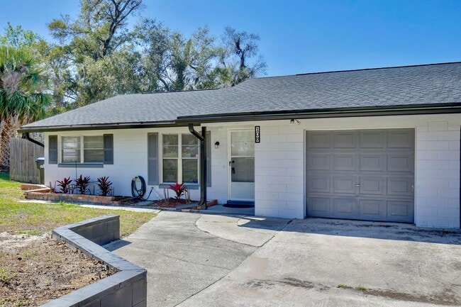 108 S Bulova Dr in Apopka, FL - Building Photo - Building Photo
