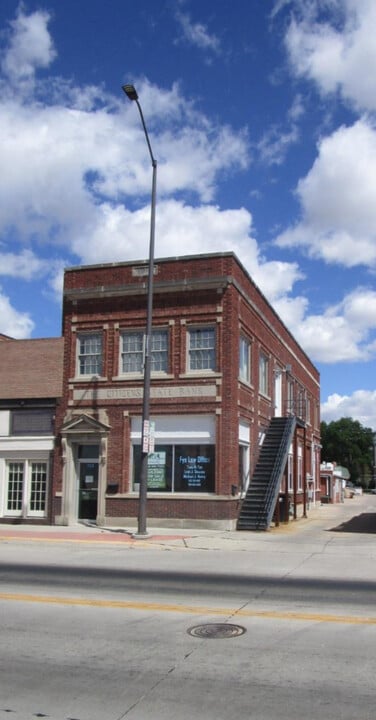 713 4th Ave, Unit 2nd floor Loft in Holdrege, NE - Foto de edificio
