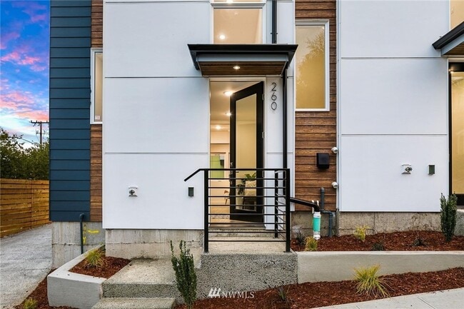 property at 2609 S Judkins St